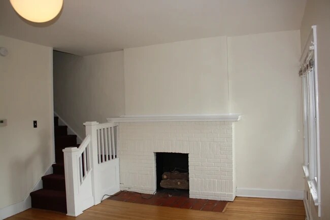 Photo - 703 S Woodlawn Ave