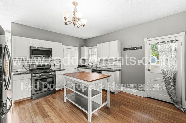 Photo - 2037 Bellefontaine St