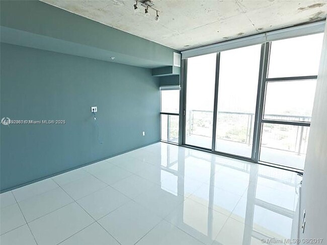 Photo - 3301 NE 1st Ave Unit H2210