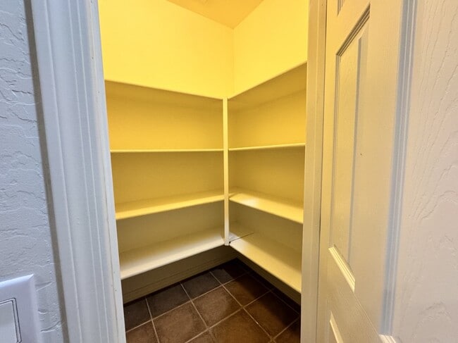 Photo - 43658 Caven Dr