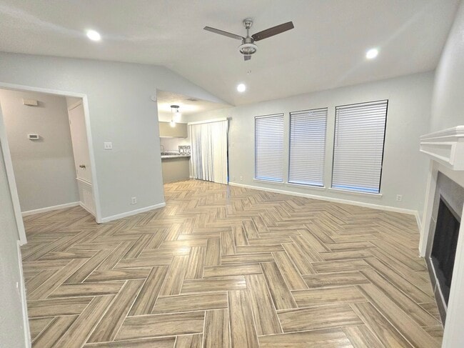 1417 Hyridge Cir