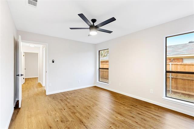 Photo - 924 Simon Dr