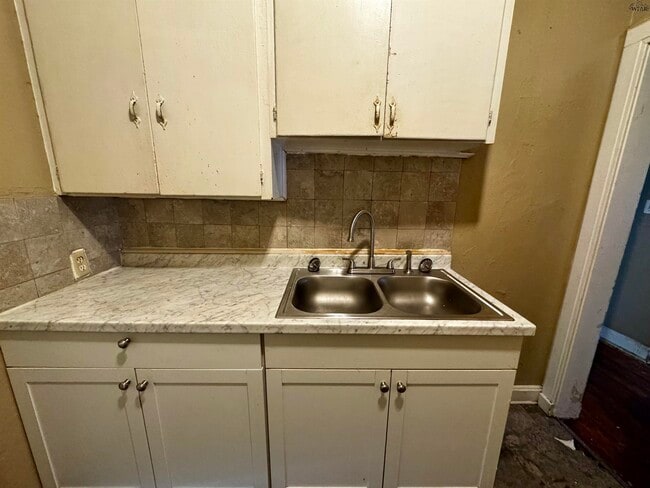 Photo - 1109 Harrison St