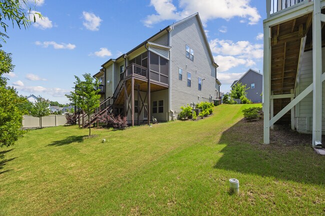 Photo - 405 Gilpin Way