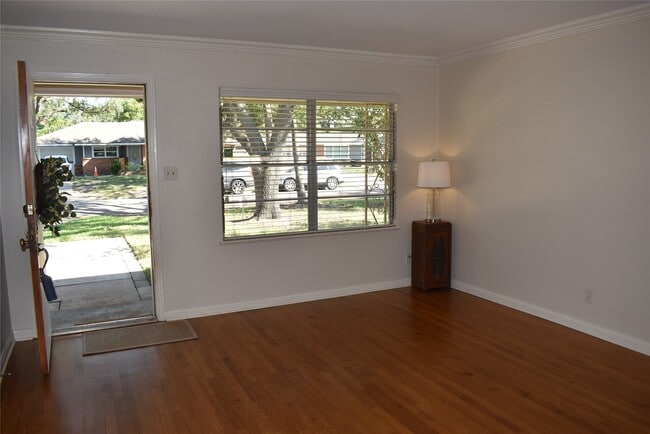 Photo - 5911 Hornwood Dr