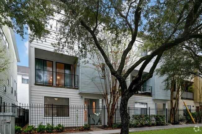 Building Photo - 1434 Ennis St Rental