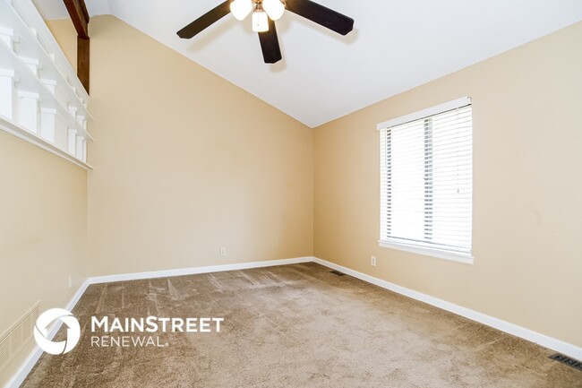 Photo - 611 W Sunrise Dr