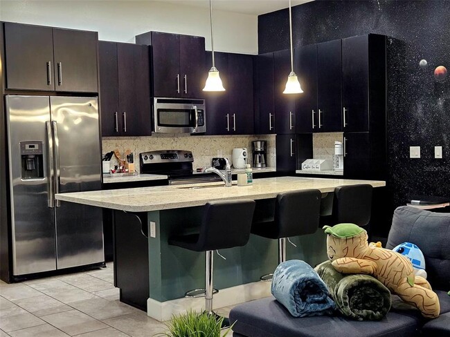 Photo - 386 Captiva Dr