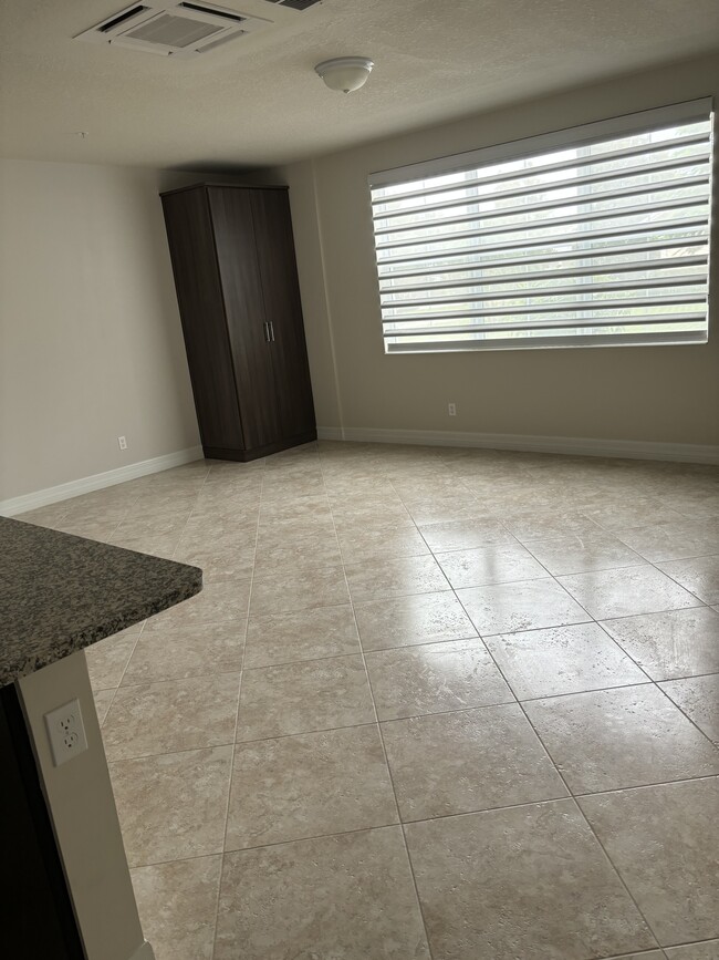 Photo - 3353 E Mallory Blvd