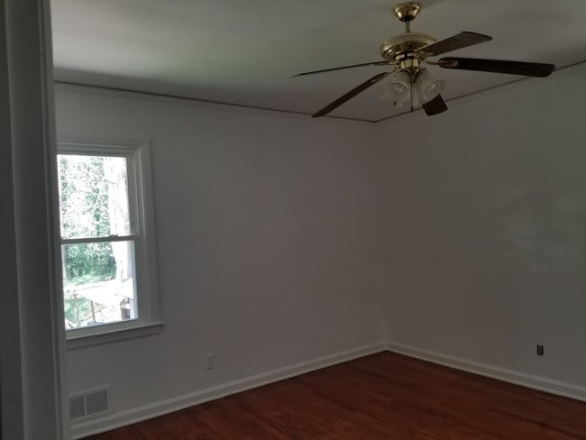 Photo - 2079 Honeysuckle Ln SW