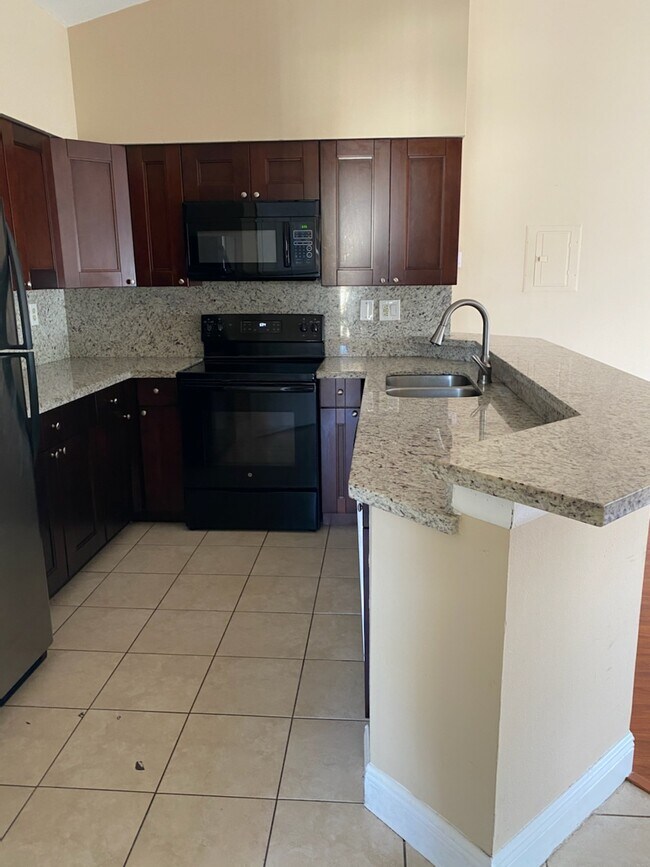 Photo - 2550 SW 18th Ter Condo Unit 1811