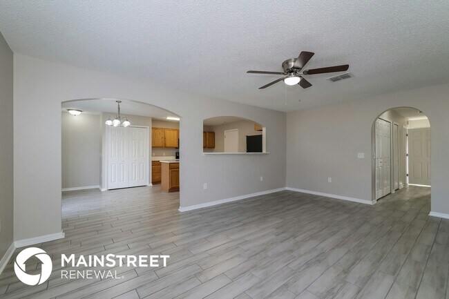 Photo - 2103 Whispering Trails Blvd