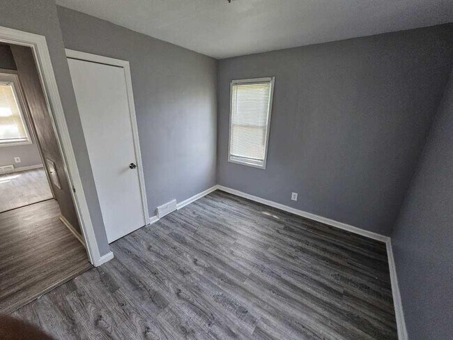 Photo - 16092 Coram St