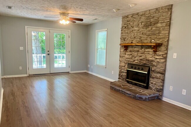 Photo - 4614 Masonboro Loop Rd