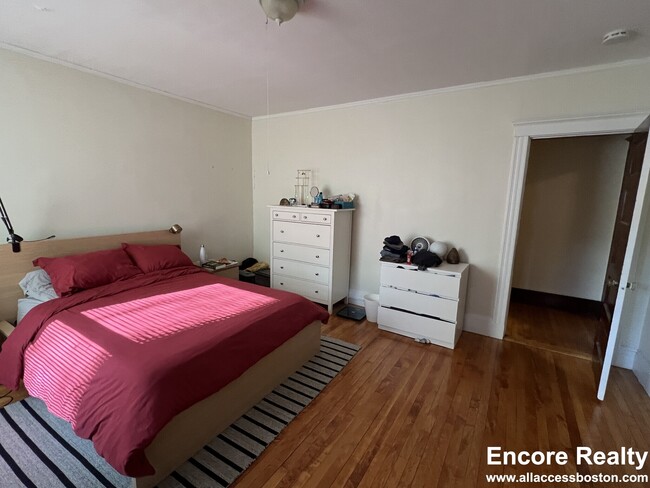 Photo - 14 Centre St