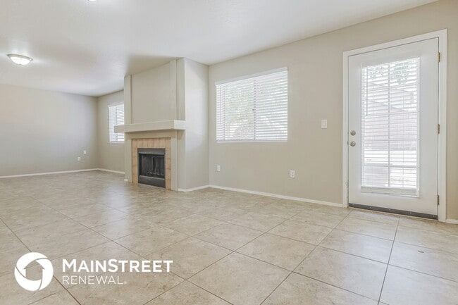 Photo - 5062 W Fairview St