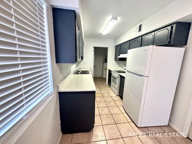 Photo - 104 W Inglewood St Unit 4