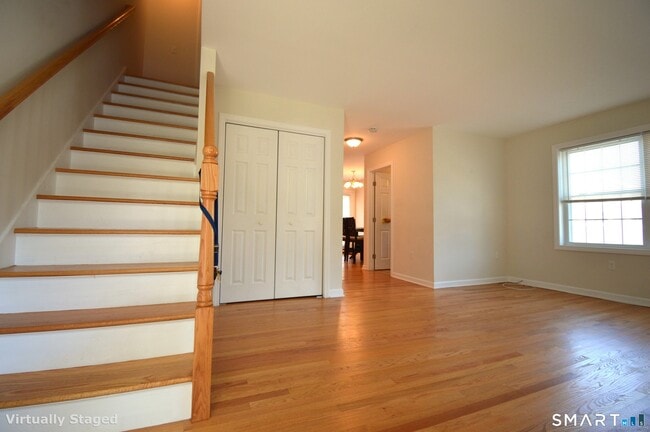 Photo - 173 Saybrook Rd