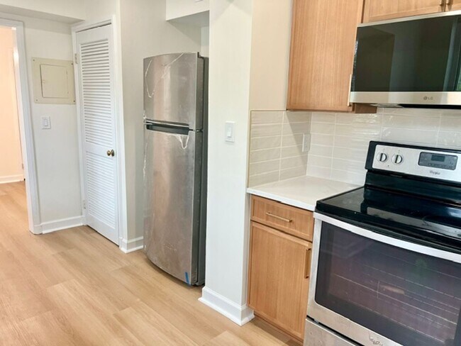 Photo - 3930 Langley Ct NW Unit C639