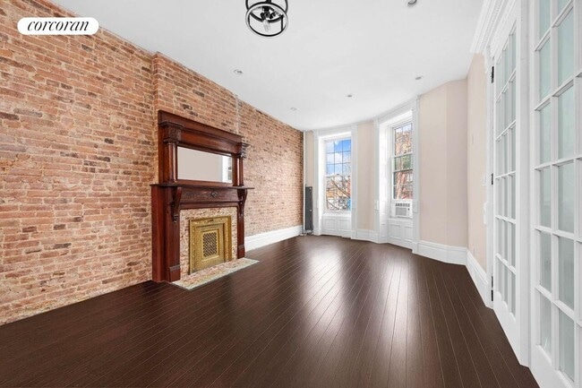 Photo - 621 Macon St