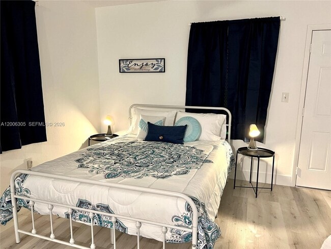 Photo - 825 Euclid Ave Unidad 8