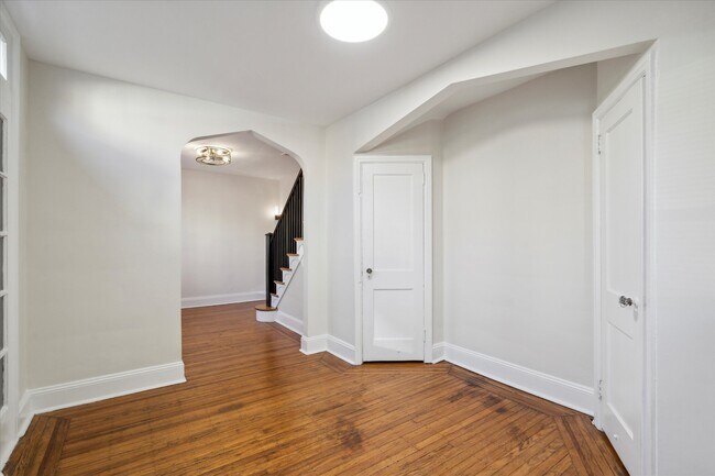 Photo - 1730 Memphis St