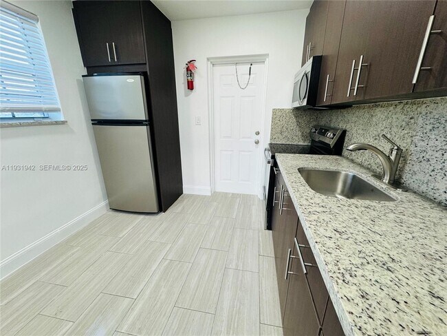 Photo - 631 NW 11th Ave Unit A