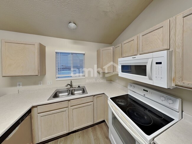 Photo - 3259 S Calkary Cir