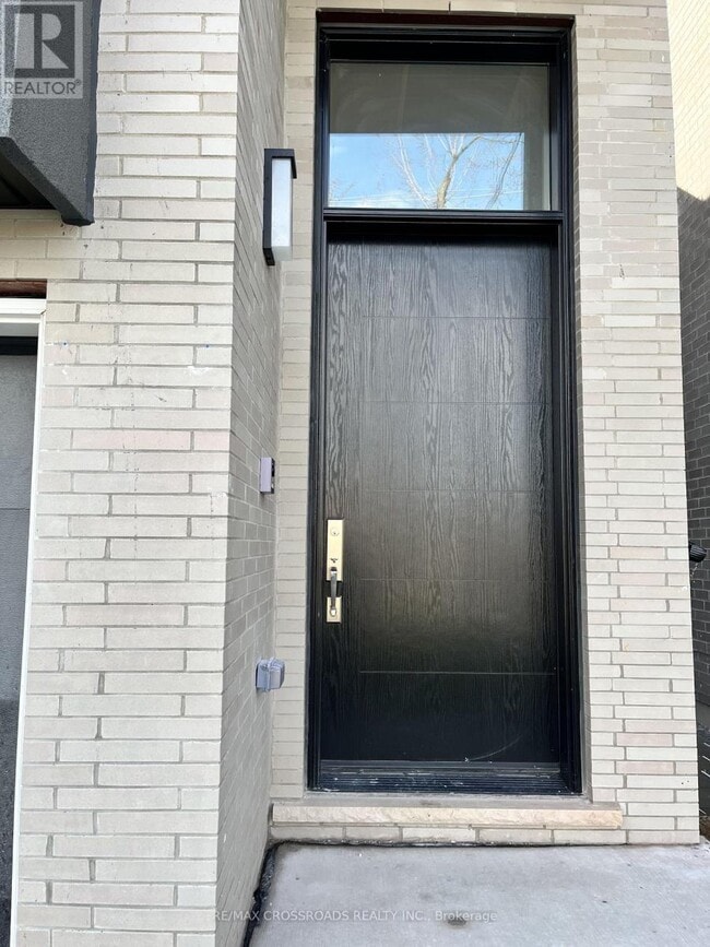 Photo - 790B Midland Ave