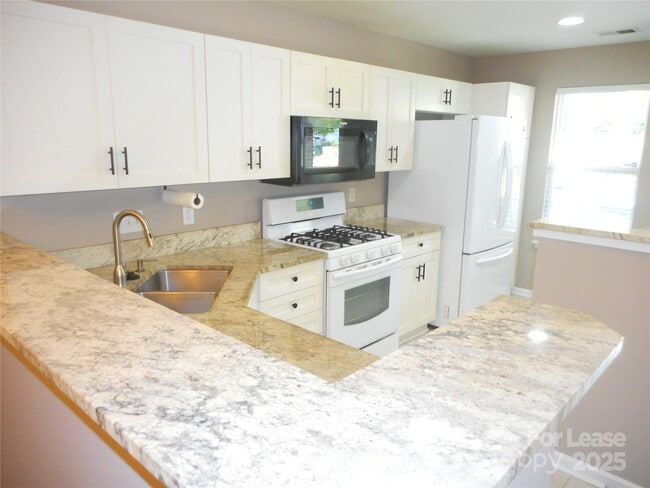 Photo - 9710 Elizabeth Townes Ln