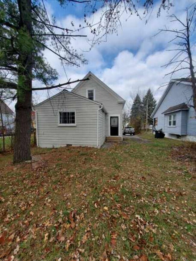 Photo - Charming 4-Bedroom Property in Prime Location