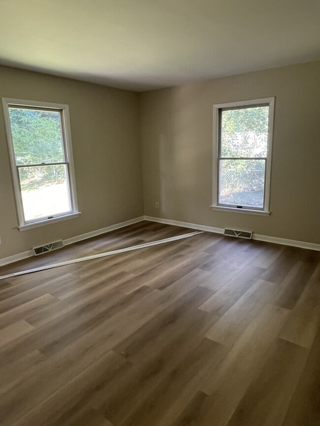 Photo - 51 Powell Ave