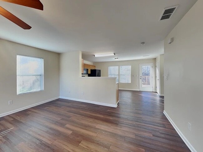 Photo - 235 Aershire Ct