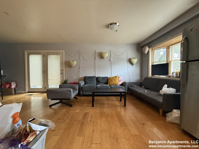 Photo - 36 Raymond St Unit 1