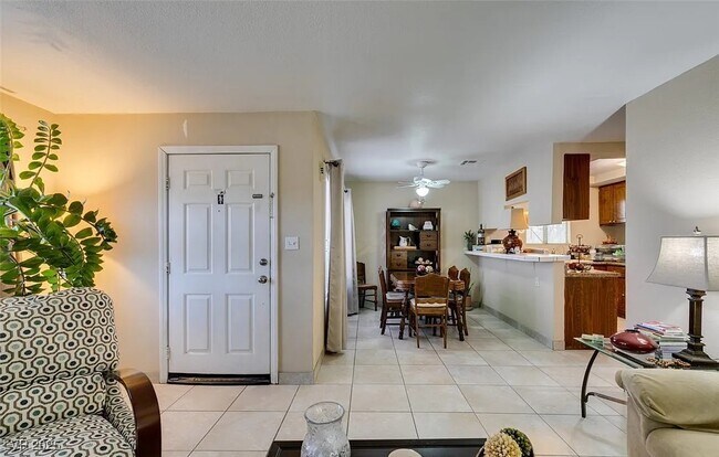 Photo - 6932 Kilgore Dr Unidad A