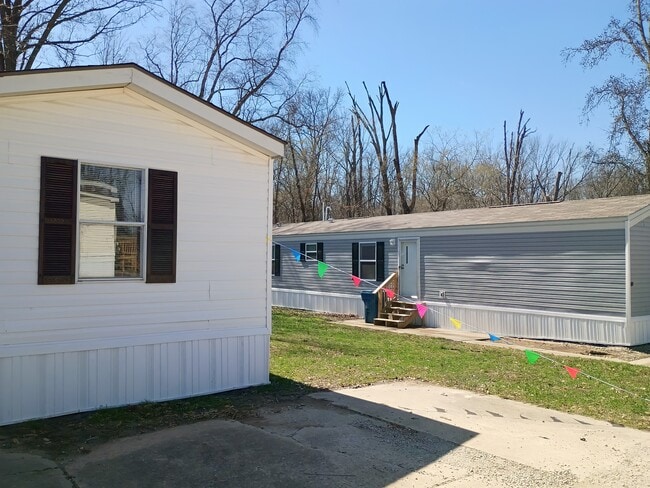 Photo - 88 Deerwood Park