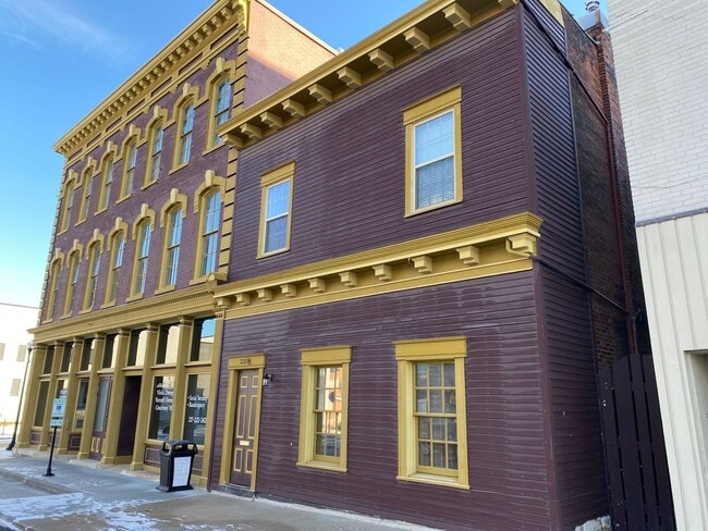 Building Photo - 232 N 6th St Unit 232 N. 6th St.