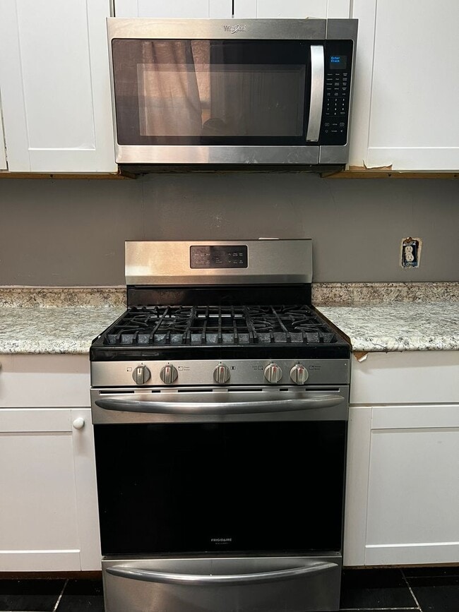 Photo - 600 Grotto St N Unidad 2