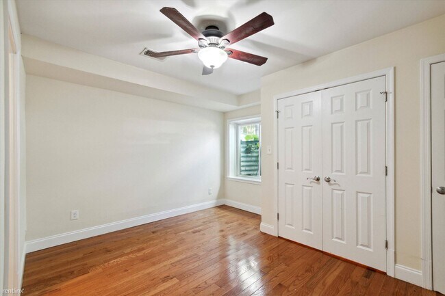 Photo - 4 br, 3 bath Duplex - 1424 WILLINGTON ST U...