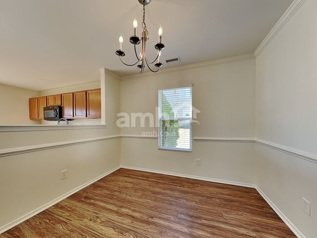 Photo - 3112 Varcroft Rd