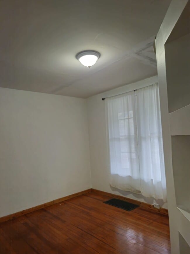 Photo - 3209 Saratoga Ave
