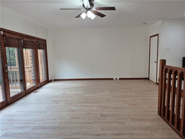 1589 Stone Mansion Dr