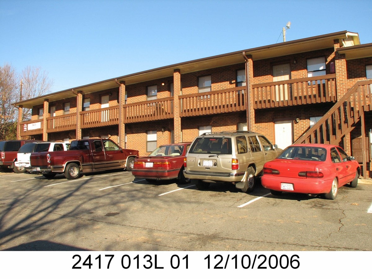 Photo - Carriage Place Apartments