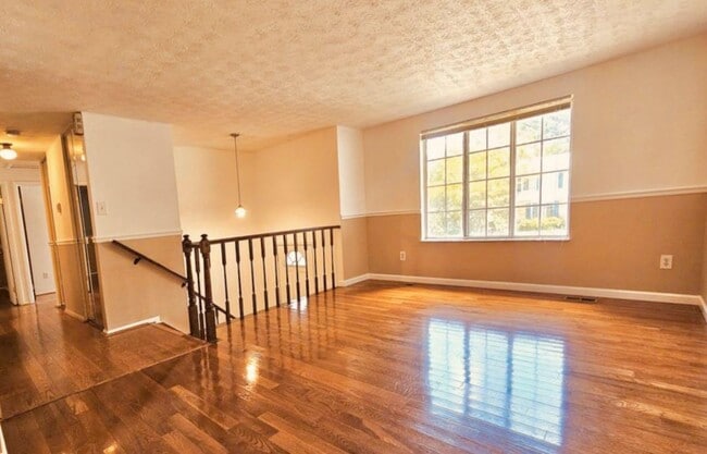 Photo - 8465 Summer Breeze Ln