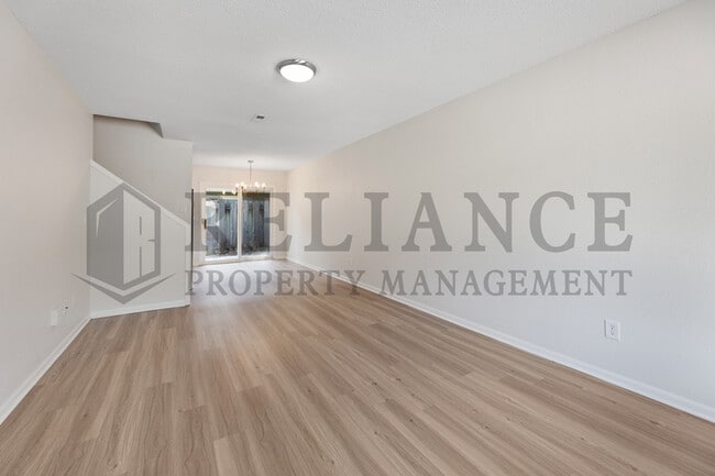 Photo - 1130 Richmond St