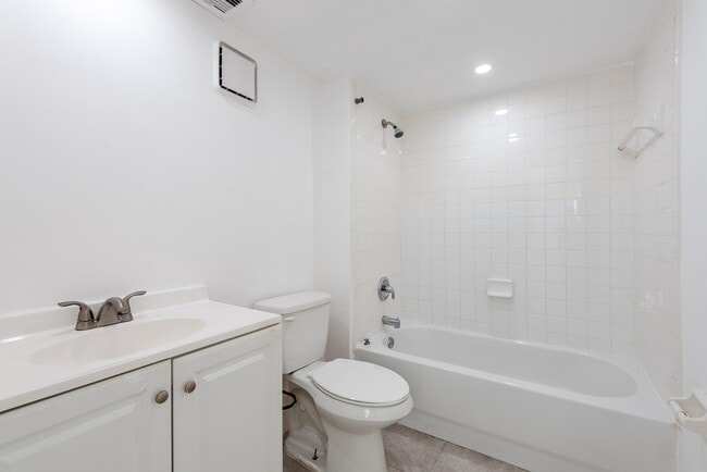 Photo - 8020 Fairview Dr