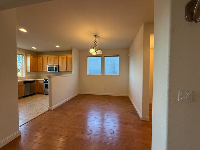 Photo - Bright and Spacious 4-Bed, 3-Bath Home in ...