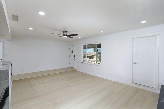 Photo - 3260 Silversmith Dr