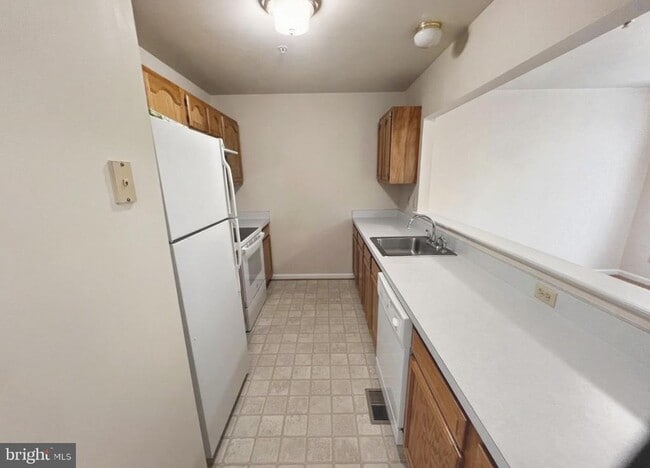 Building Photo - 3615 Harbor Rd Rental