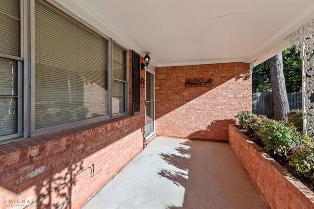 Photo - 410 Haynes Ave